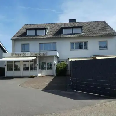 M&M Park Hotel