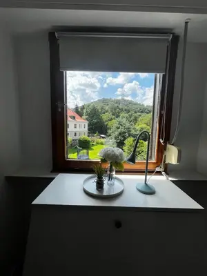 Ein allgemeiner Bergblick oder ein Berglick von der Ferienwohnung aus