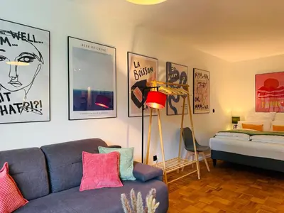 Ein Sitzbereich in der Unterkunft Klassen Stay - Design Apartment - Balkon - Netflix - Nähe Messe
