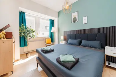 Ein Bett oder Betten in einem Zimmer der Unterkunft Smart Home - Essen - Perfect for 5 Guests! Central - Balcony - Netflix - Free Parking Zone