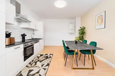 Küche/Küchenzeile in der Unterkunft Smart Home - Essen - Perfect for 5 Guests! Central - Balcony - Netflix - Free Parking Zone