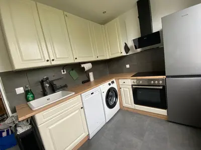 Küche/Küchenzeile in der Unterkunft Blaue Lagune 2,5 Zimmer Balkon smartTV Küche WiFi