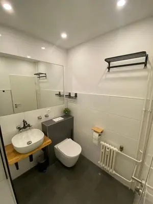 Ein Badezimmer in der Unterkunft Blaue Lagune 2,5 Zimmer Balkon smartTV Küche WiFi