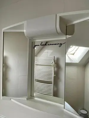 Ein Bett oder Betten in einem Zimmer der Unterkunft HomeBerg Duisburg - feine 3 Zimmer, 4 Betten, 60qm in Top Lage