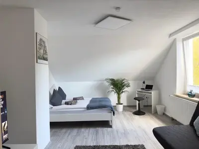 Ein Sitzbereich in der Unterkunft Möbliertes Apartment in Herne-Mitte mit Parkplatz, Arbeitsplatz, WLAN- Super Anbindung an Autobahnen und ÖPNV -Für 1bis 3 Personen