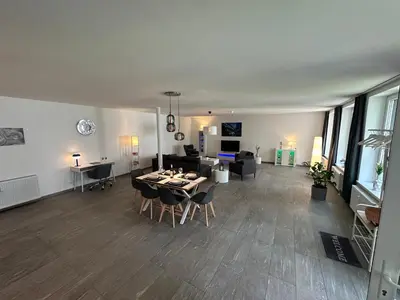Ein Sitzbereich in der Unterkunft 20-traumhaftes-modernes Loft über 2 Etagen in bester Lage von W-Elberfeld-Super Ausstattung