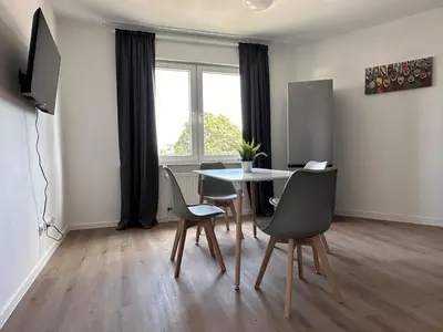 TV/Unterhaltungsangebot in der Unterkunft Aparthotel 9 min to Dus Airport & 17 min to DUS Messe