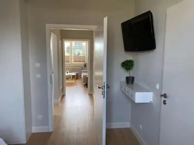 TV/Unterhaltungsangebot in der Unterkunft Airport-Messe Apartment, fußläufig erreichbar 3