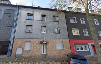 Das Gebäude in dem sich die Ferienwohnung befindet
