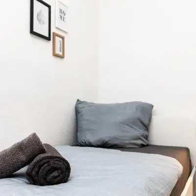 CosyHomes24 - Centrally with parking space - HA01