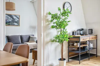 Ein Sitzbereich in der Unterkunft stayVision FS43 Wohnung 7 - 1 Schlafzimmer - 4 Gäste - top WLAN