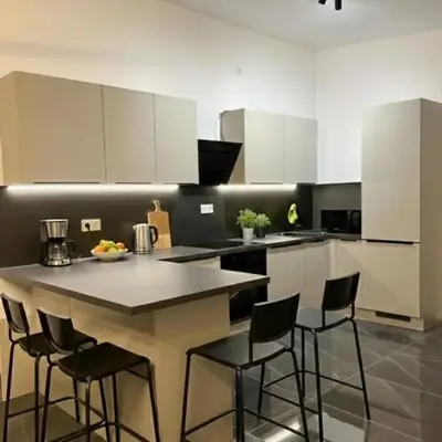 Cozy Apartment with Excellent Transport Links to Old Town
