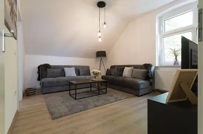 Ein Sitzbereich in der Unterkunft Idyllische Stadtwohnung