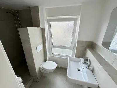 Ein Badezimmer in der Unterkunft CITY APARTMENT - Business, Uni, Handwerker - FREE WIFI