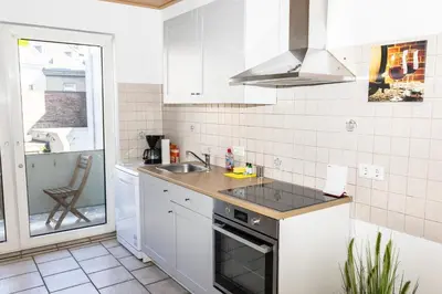 Küche/Küchenzeile in der Unterkunft CosyHomes24 - Centrally with balcony and parking space - GE09a