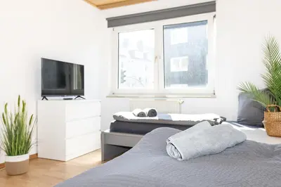 TV/Unterhaltungsangebot in der Unterkunft CosyHomes24 - Centrally with balcony and parking space - GE09a