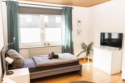 TV/Unterhaltungsangebot in der Unterkunft CosyHomes24 - Centrally with parking space and balcony - GE09b