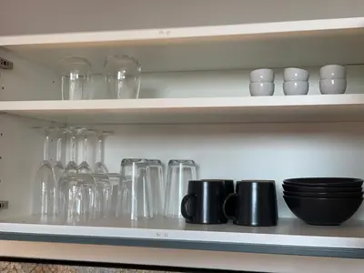 Küche/Küchenzeile in der Unterkunft Moderne Wohnung - renoviert 2024