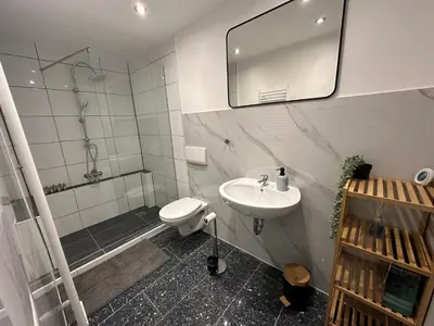 Ein Badezimmer in der Unterkunft 21-schickes, modernes Apartment am Volkspark in Herten-herzlich Willkommen!