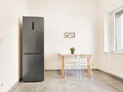 Grundriss der Unterkunft Tolstov Apartments - 2 Zimmer Wohnung mit Terrasse - 25 Min Messe DUS