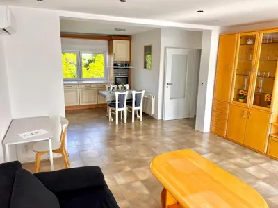 Küche/Küchenzeile in der Unterkunft Airhome16, Wohnung in Messenähe