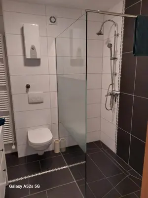 Ein Badezimmer in der Unterkunft Atelier le Camp