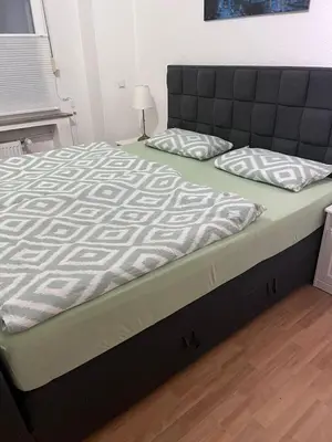 Ein Bett oder Betten in einem Zimmer der Unterkunft Top 3 Zimmer Appartment bei der Schalke Arena, Sport und Natur nähe Dortmund Essen Düsseldorf Oberhausen