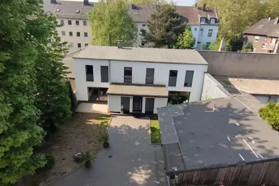 Das Gebäude in dem sich die Ferienwohnung befindet