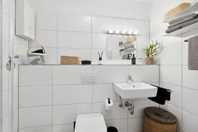 Ein Badezimmer in der Unterkunft City - Luxus Apartment Lift & Parken -Nähe DUS & Dortmund & Köln & Essen