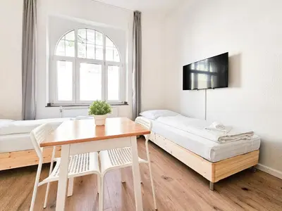 Grundriss der Unterkunft Tolstov Apartments - Studio Wohnungen - 15 Min zur Messe DUS