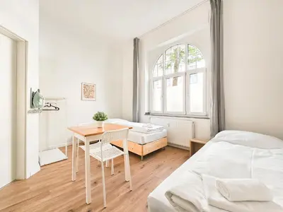 Grundriss der Unterkunft Tolstov Apartments - Studio Wohnungen - 15 Min zur Messe DUS