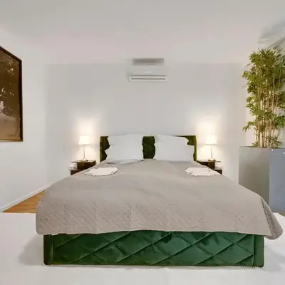 Stilvolle Apartments mit Kamin - Schlossblick und großer Terrasse 2-4 Zimmer 50-140qm - nahe A1 und Schloss Burg - Köln