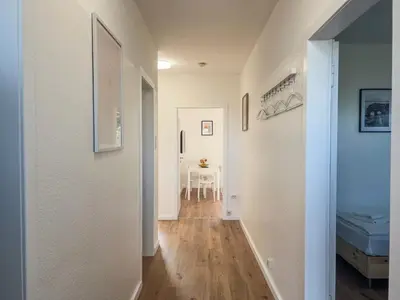 Ein Bett oder Betten in einem Zimmer der Unterkunft T&K Apartments - Düsseldorf - 3 room apartment with private parking 7min Fair and Airport DUS