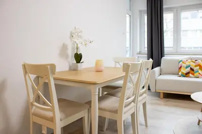 Ein Sitzbereich in der Unterkunft MODERN 2 ROOM Apartment in Rüttenscheid