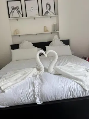 Ein Bett oder Betten in einem Zimmer der Unterkunft Seibel's SUITES - Appartement Wohnung mitten in Rüttenscheid