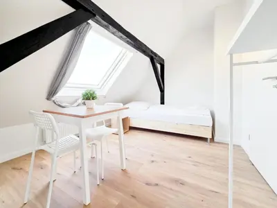 Grundriss der Unterkunft Tolstov Apartments - 6 Zimmer Wohnungen - 15 Min zur Messe DUS