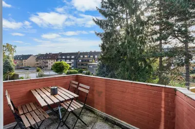 Ein Balkon oder eine Terrasse in der Unterkunft Design Luxus, Vollausstattung, 2 min Hbf Duisburg, beste Betten, 2 55