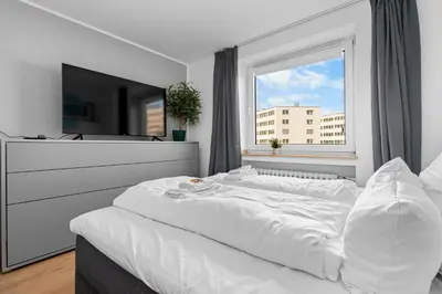 Ein Bett oder Betten in einem Zimmer der Unterkunft Design Luxus, Vollausstattung, 2 min Hbf Duisburg, beste Betten, 2 55