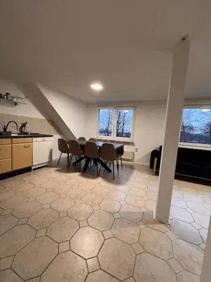 Küche/Küchenzeile in der Unterkunft Helle 80qm Wohnung mit weitem Ausblick