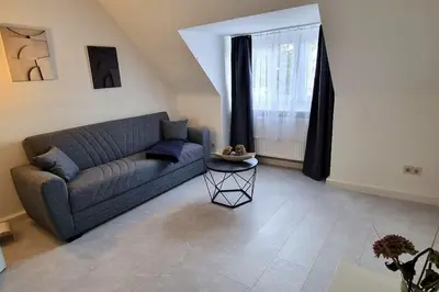 Ein Sitzbereich in der Unterkunft DG-Wohnung in direkter Nähe des SG HBF