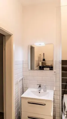 Ein Badezimmer in der Unterkunft Stylish apartment with terrace for up to 6 people