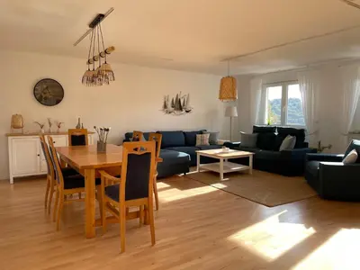 Ein Sitzbereich in der Unterkunft Gemütliche Gästewohnung, zentral, mit Blick in die Natur