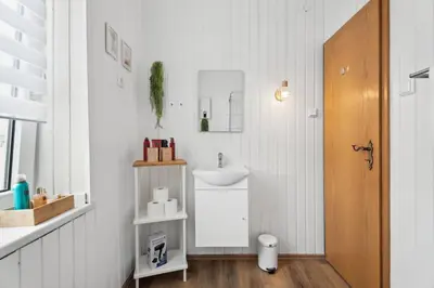 Ein Badezimmer in der Unterkunft Neue und helle 2 Zimmer Wohnung, nähe Veltins Arena, Home Office, kostenlose Parkplätze