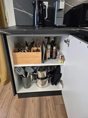 Küche/Küchenzeile in der Unterkunft Luxsuite Still und Komfort 1 Balkon Grill TV-75 Zoll