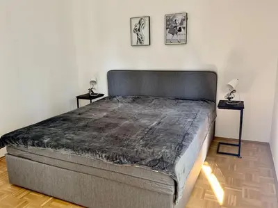 Ein Bett oder Betten in einem Zimmer der Unterkunft Schönster Rheinblick Messe Parken Luxus 10 Person
