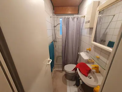 Ein Badezimmer in der Unterkunft Apartment Duisburg North