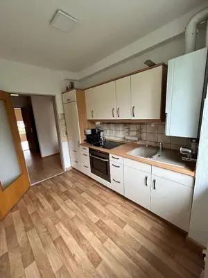 Küche/Küchenzeile in der Unterkunft Apartment möbiliert Top lage 10min DUS Airport, Messe und Fussball Stadion