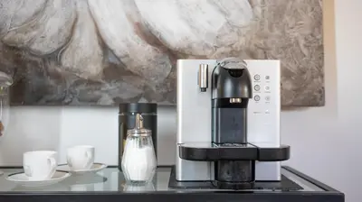 Kaffee-/Teezubehör in der Unterkunft Marisol Design Apartment mit eigenem Stellplatz