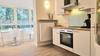 Küche/Küchenzeile in der Unterkunft 122qm-Apartment - 4 Zimmer I Zentral I Küche I Balkon I Parken I WLAN