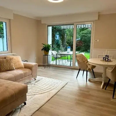 Moderne Ferienwohnung voll möbliert und zentral